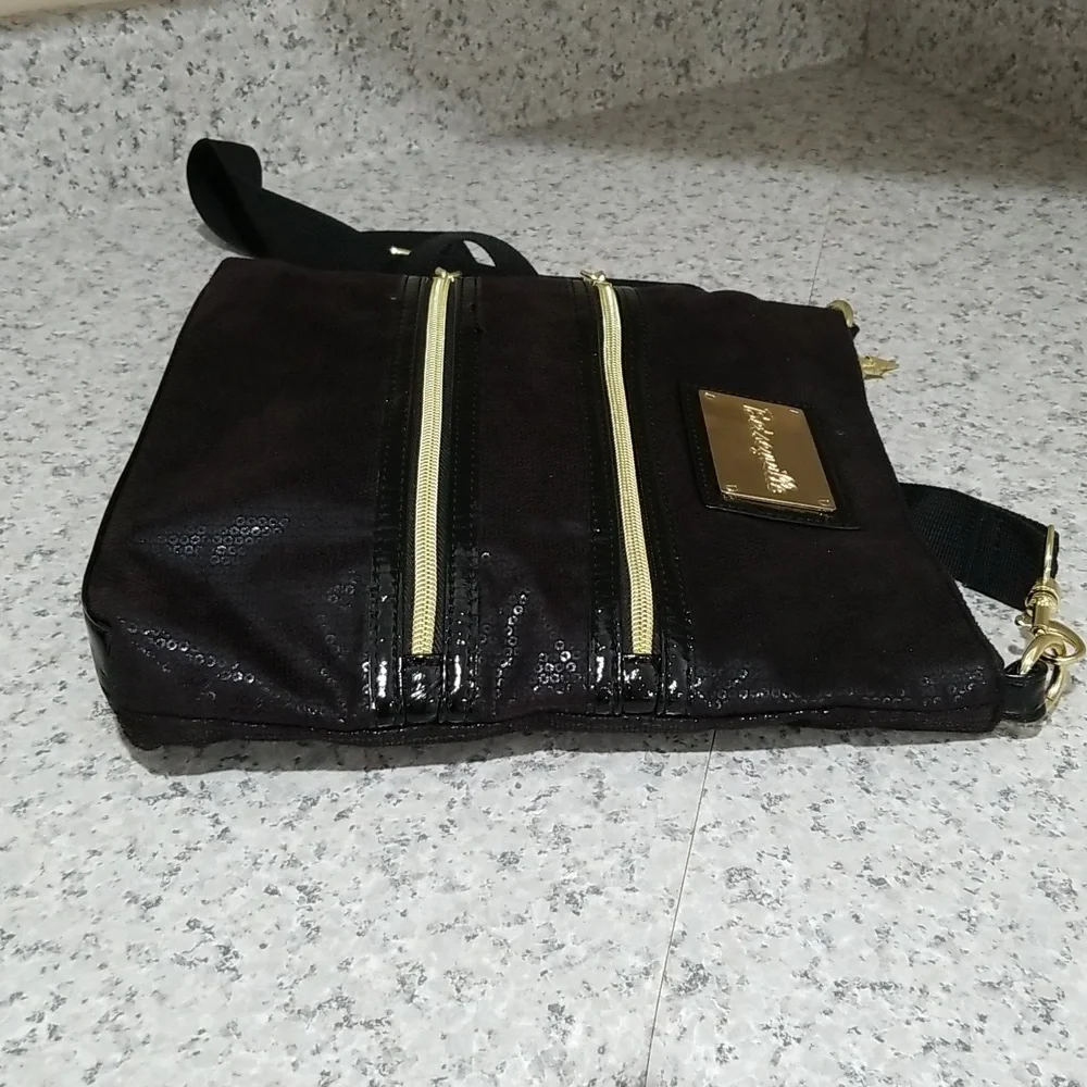 Betseyville Crossbody w/Free BJ Belt